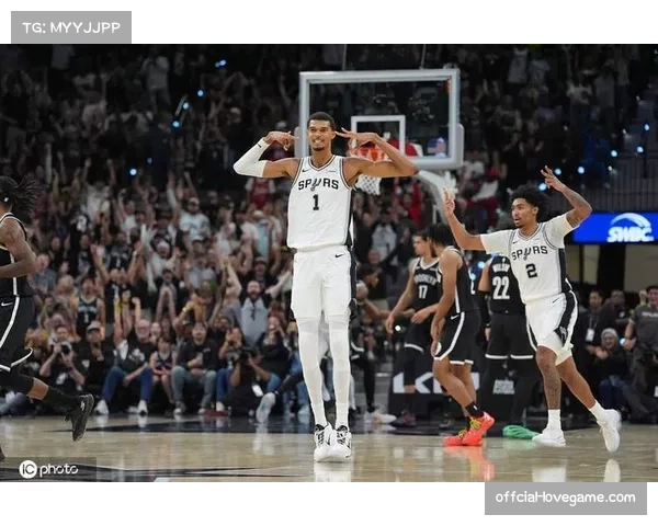 马克西场均33.5分9.8助攻 荣膺NBA东部周最佳球员 马克西场均33.5分9.8助攻 荣膺NBA东部周最佳球员