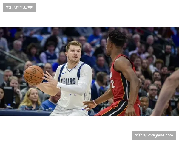 布克脚踝扭伤缺阵热火，太阳进攻火力受损